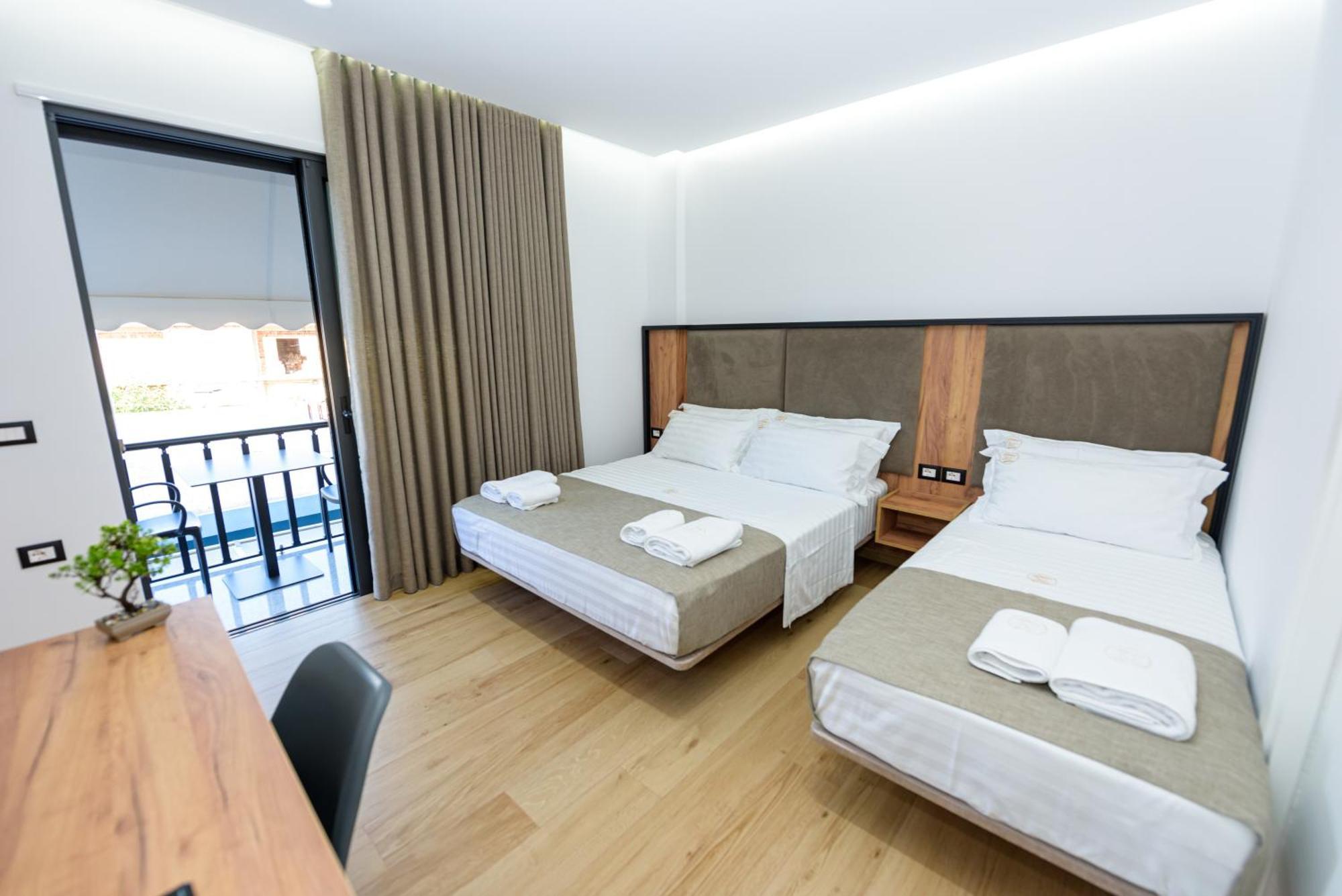 Kevin'S Aparthotel วญอเรอ ภายนอก รูปภาพ