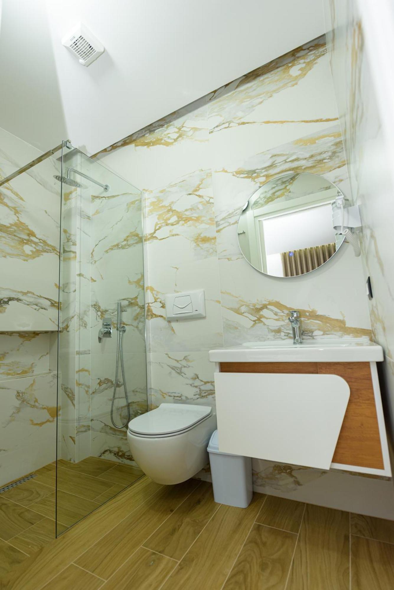 Kevin'S Aparthotel วญอเรอ ภายนอก รูปภาพ