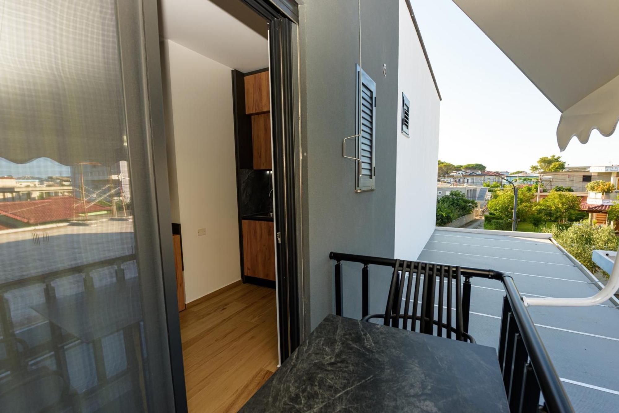 Kevin'S Aparthotel วญอเรอ ภายนอก รูปภาพ