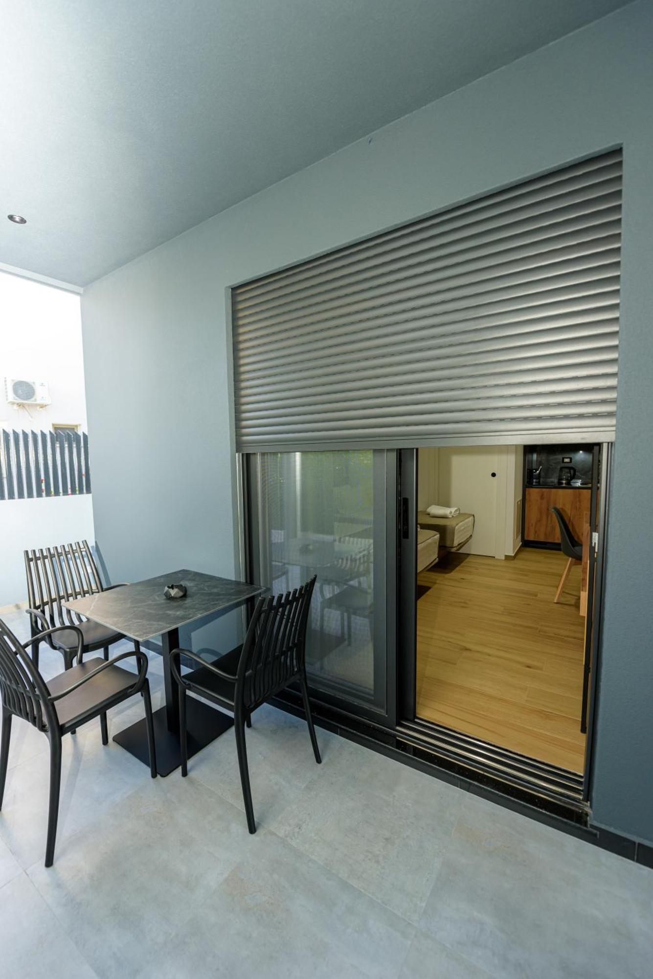 Kevin'S Aparthotel วญอเรอ ภายนอก รูปภาพ