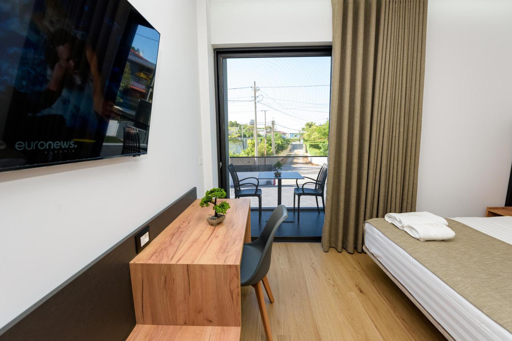Kevin'S Aparthotel วญอเรอ ภายนอก รูปภาพ