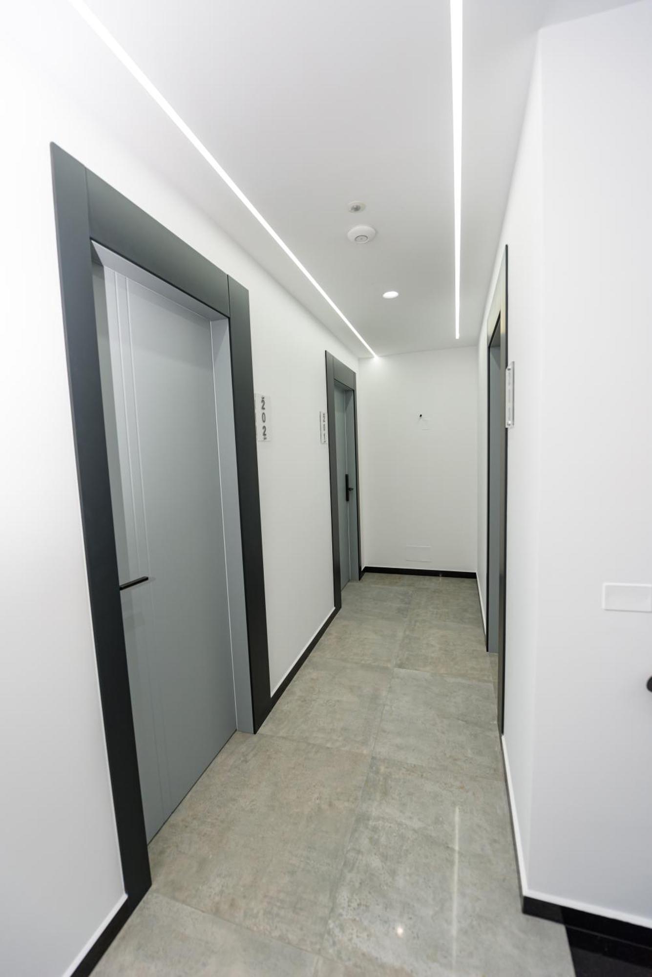 Kevin'S Aparthotel วญอเรอ ภายนอก รูปภาพ